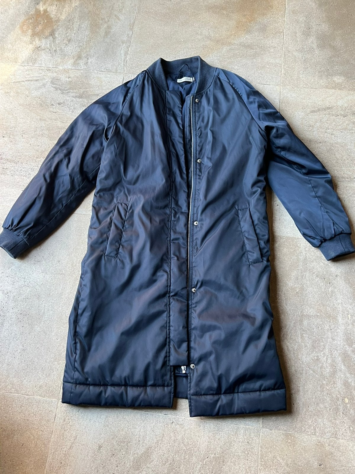 Mantel CKS medium in nieuwe staat, Ophalen, Zo goed als nieuw, Maat 38/40 (M), Blauw