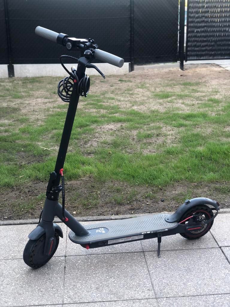 Elektrische step, Fietsen en Brommers, Steps, Ophalen, Zo goed als nieuw