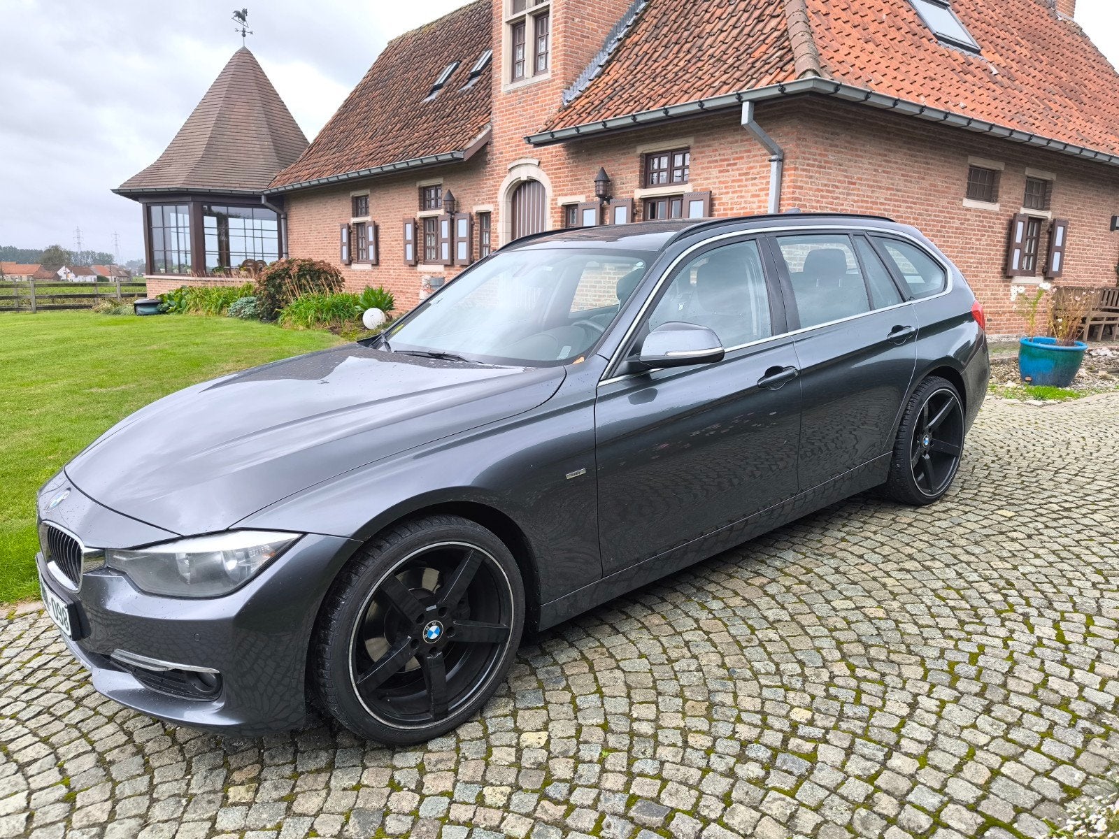 BMW 320D Luxury Automatique, Année 2012 , très propre, Auto's, Euro 5, 1995 cc, Zwart, 4 cilinders