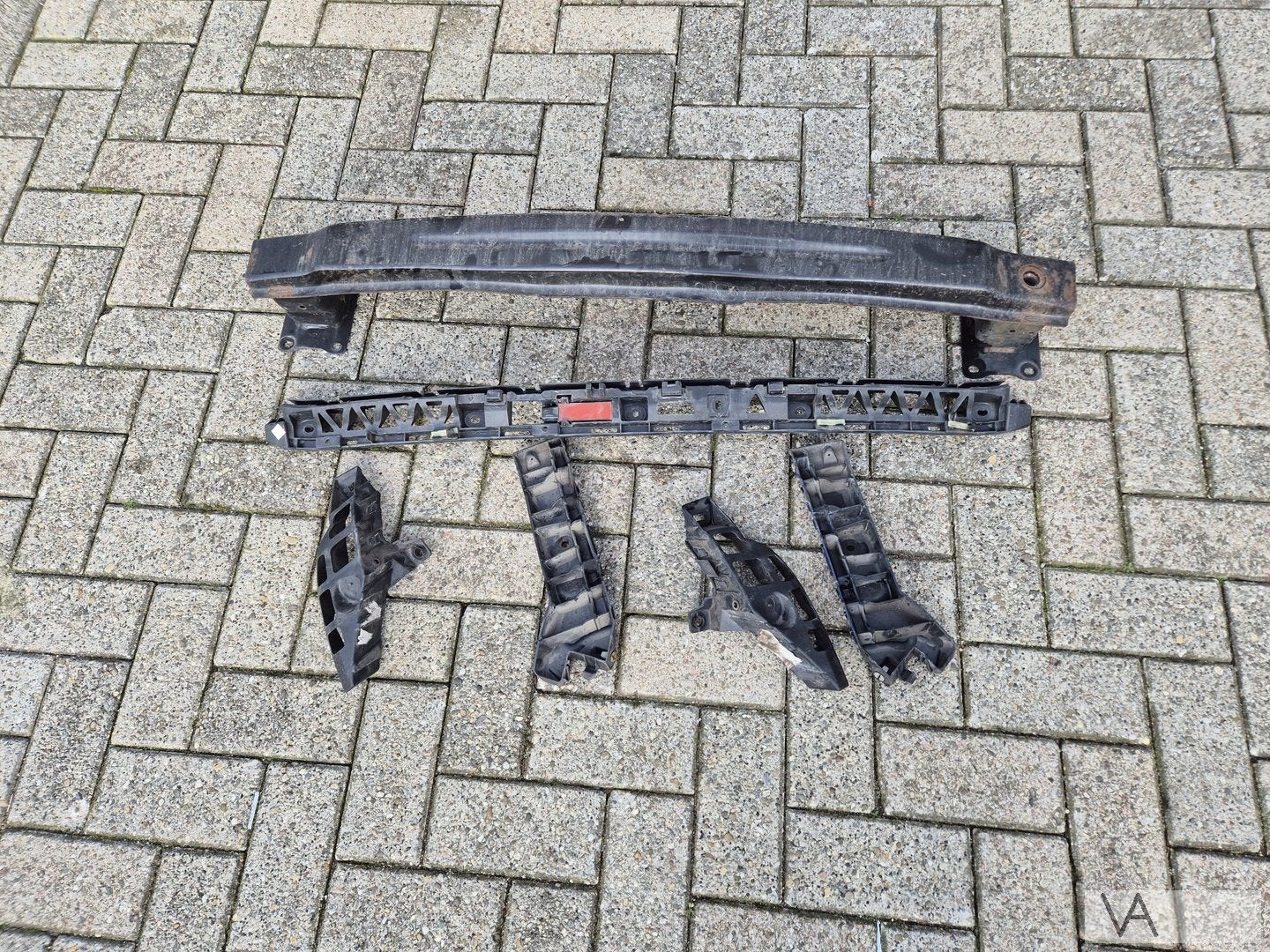 Seat Leon 5f 2013 - 2021 bumperbalk met bumpergeleiders €50, -, Utilisé, -, Seat