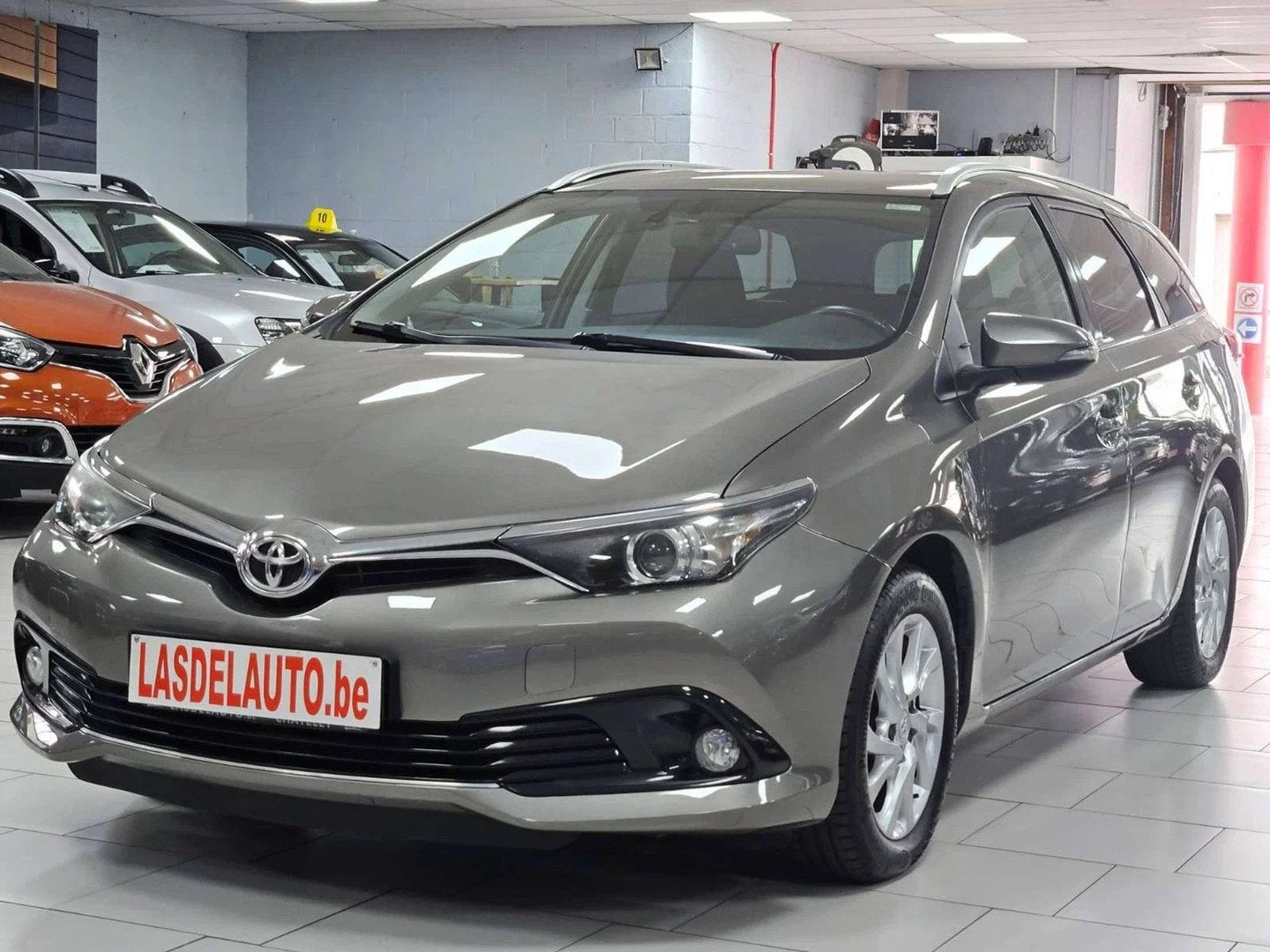 Toyota Auris SW 1.2 Turbo Dynamic S/S Attache Remorque XENON, 1197 cm³, Argent ou Gris, Achat, Euro 6