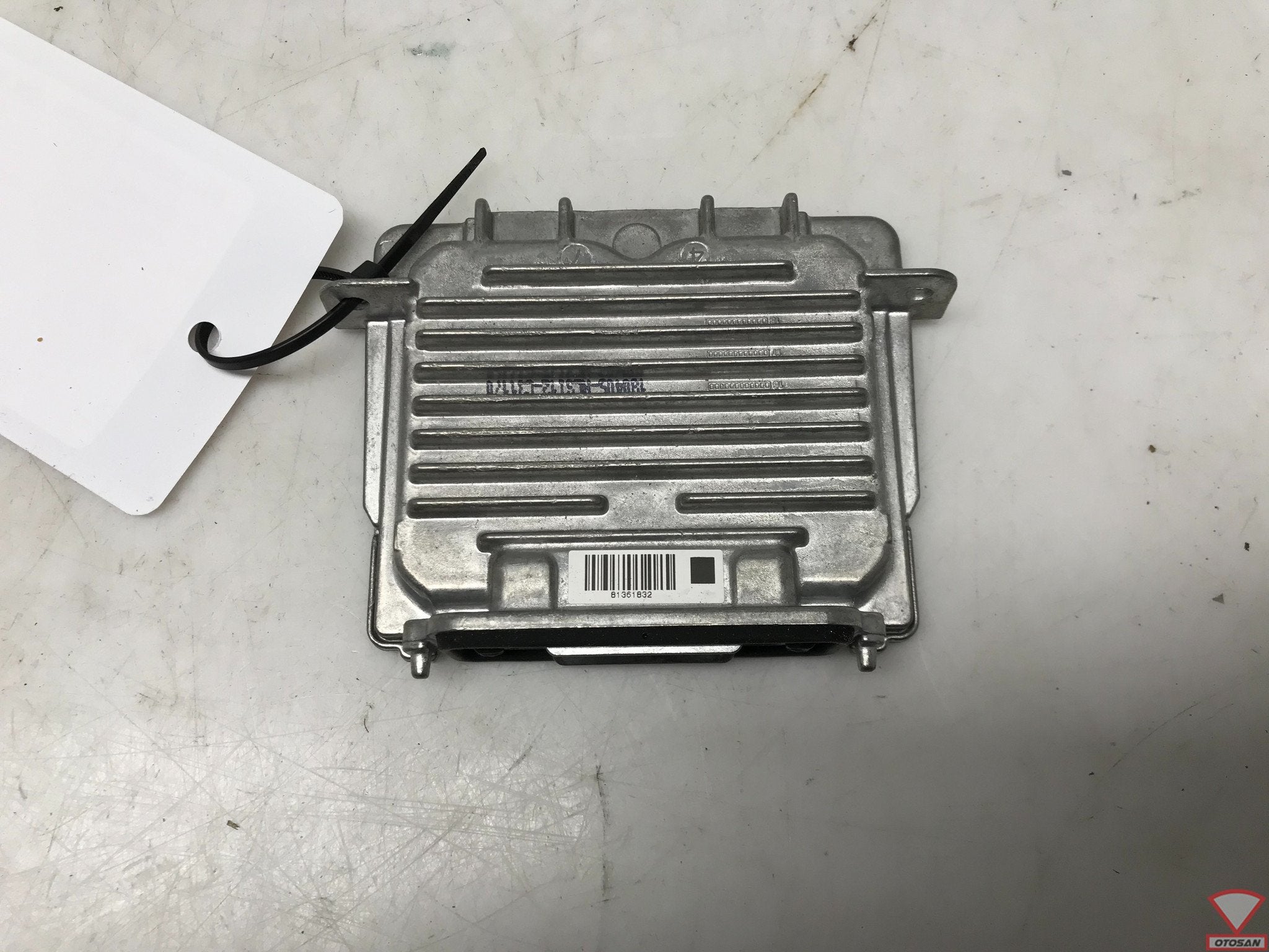Peugeot Citroen Xenon Starter Ballast 90035944, Taurusavenue 1
2132 LS  Hoofddorp, NL, Gebruikt, Contact.group@renault.com, Stellantis N.V.