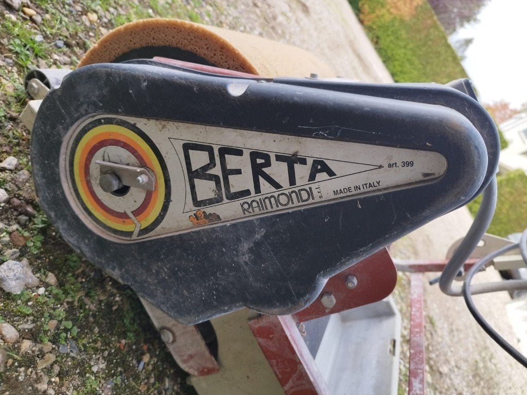 Elektrische sponsmachine  Berta  RAIMONDI 230v, Tuin en Terras, Ophalen, Gebruikt