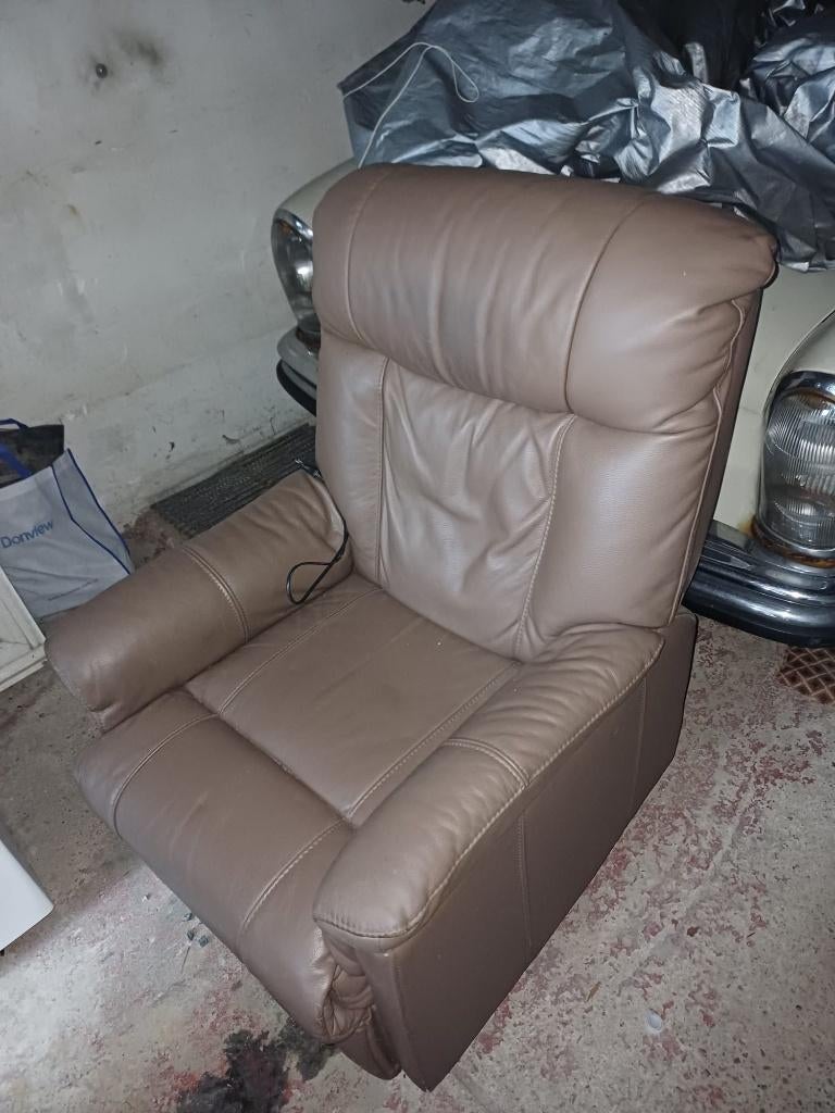 Electrische relaxzetel met liftfunctie, Leder, Ophalen, Gebruikt, Leer