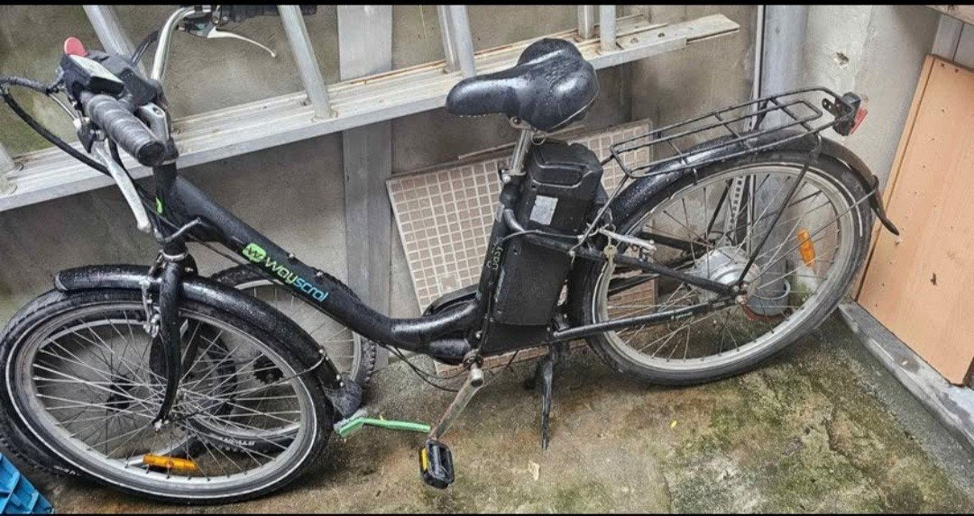 dames fiets voor onderdelen elektrische werkt niet, Fietsen en Brommers, Ophalen of Verzenden, Dames