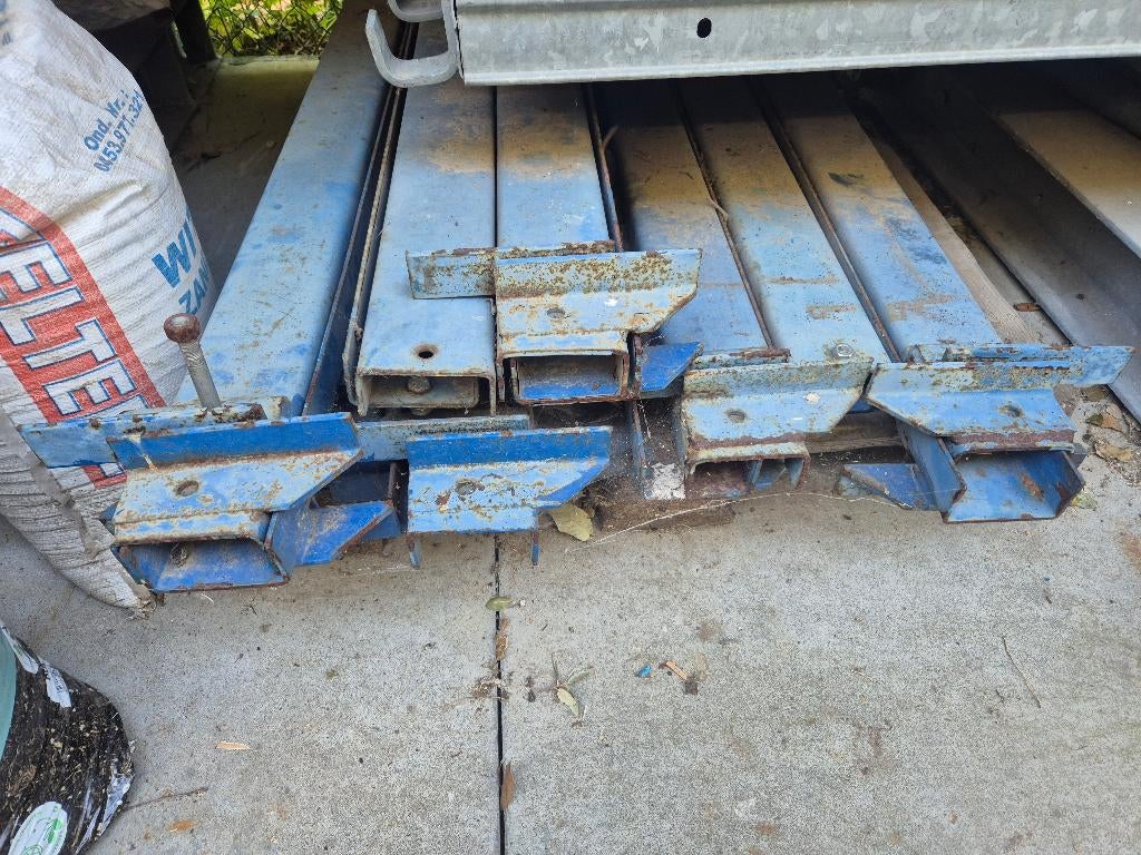 Draagarmstelling, Enlèvement