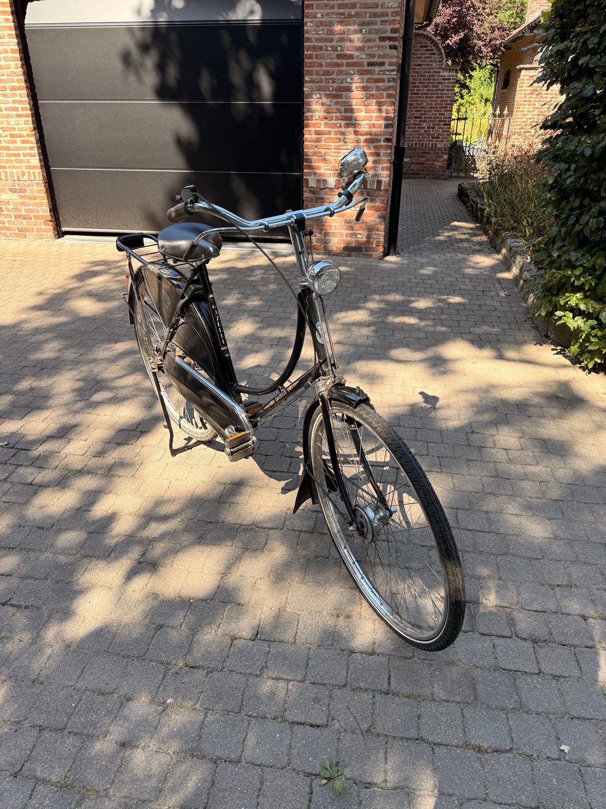 Gazelle Oma fiets 28 inch, Fietsen en Brommers, Ophalen, Zo goed als nieuw, Trommelrem, Versnellingen