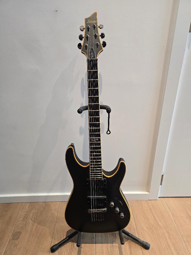 Schecter Blackjack ATX C-1 satijn zwart, Muziek en Instrumenten, Snaarinstrumenten | Gitaren | Elektrisch, Ophalen, Zo goed als nieuw