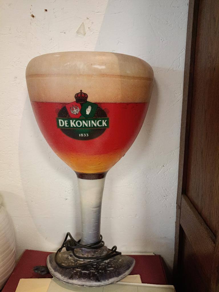 Reclame verlichting De Koninck, Ophalen