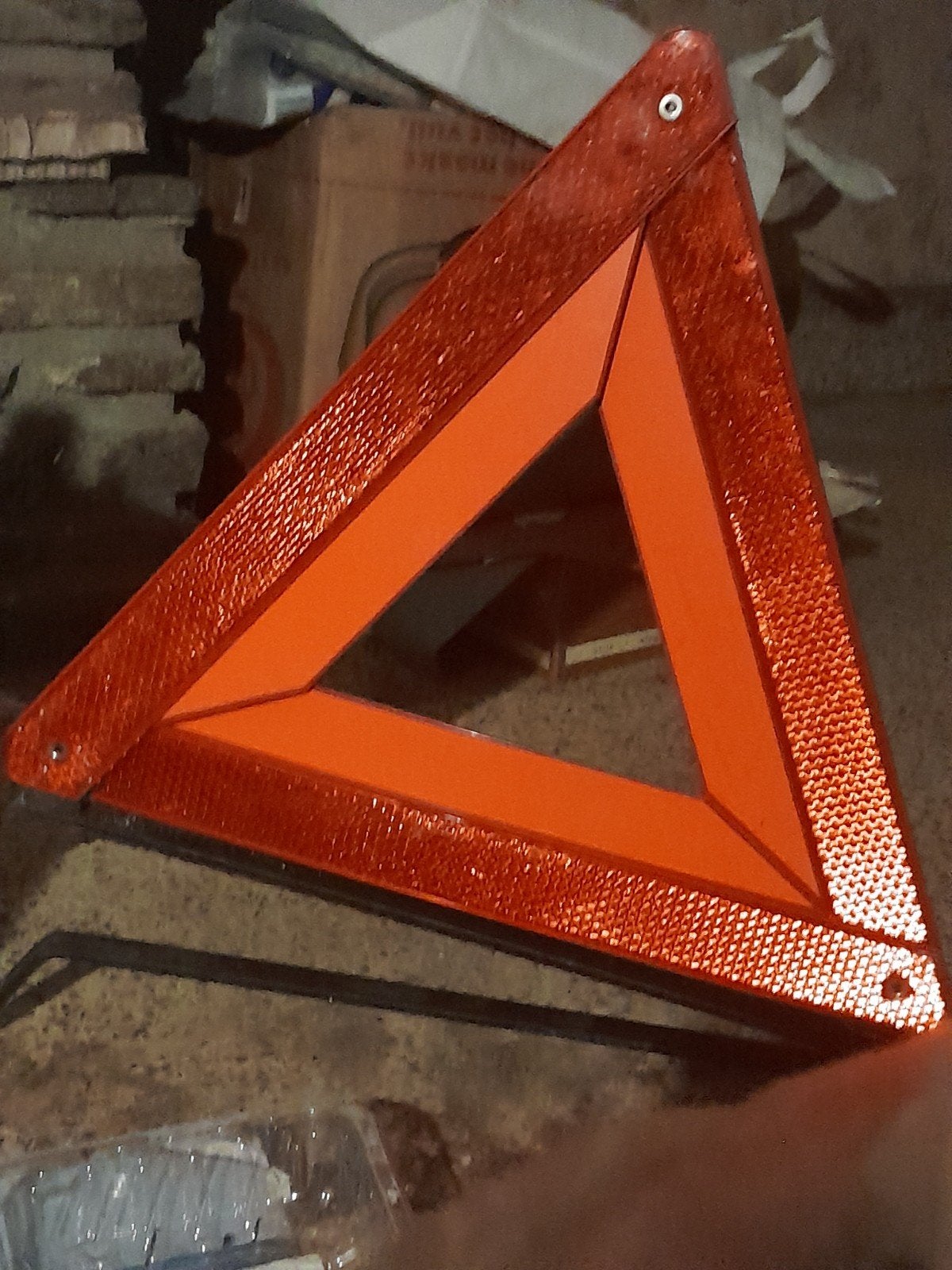 Triangle de présignalisation pour véhicules en panne, Enlèvement ou Envoi