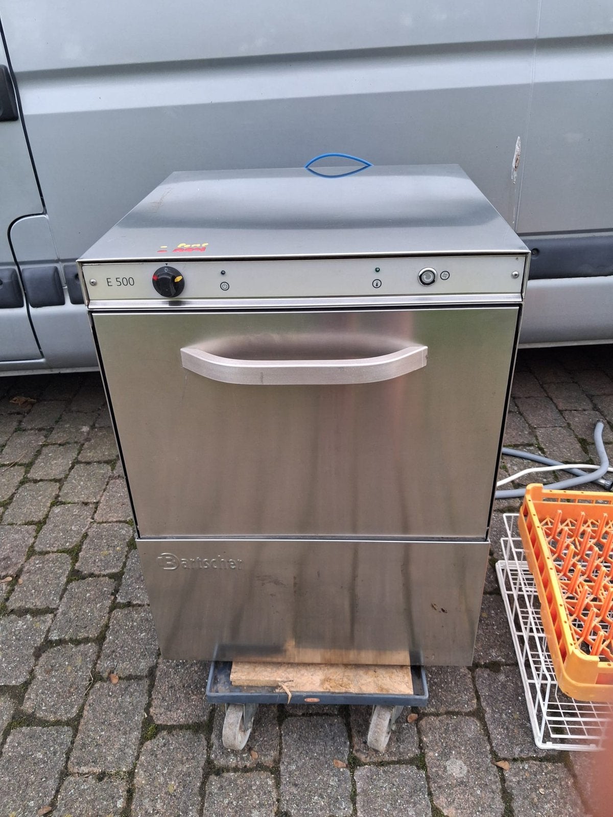 Professionele vaatwas, Ophalen