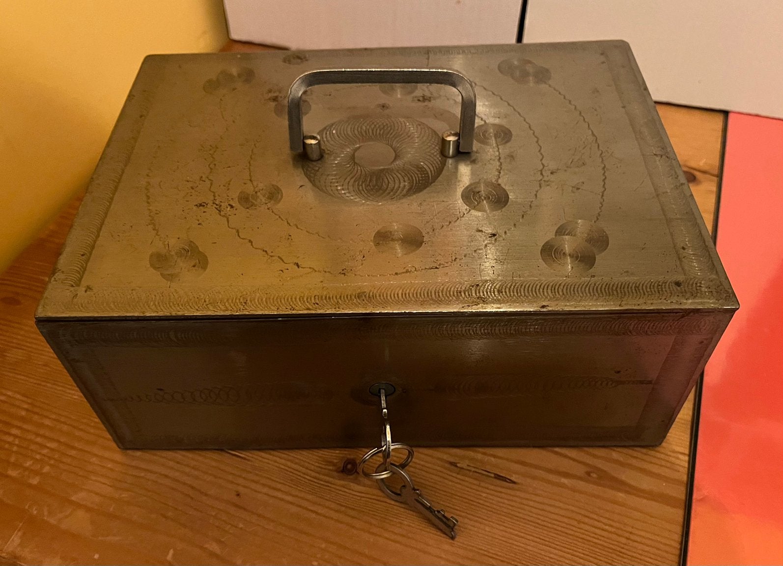 Zeer stevig kistje van ijzer, Huis en Inrichting, Woonaccessoires | Kisten, Ophalen, Minder dan 50 cm, Gebruikt, Minder dan 50 cm