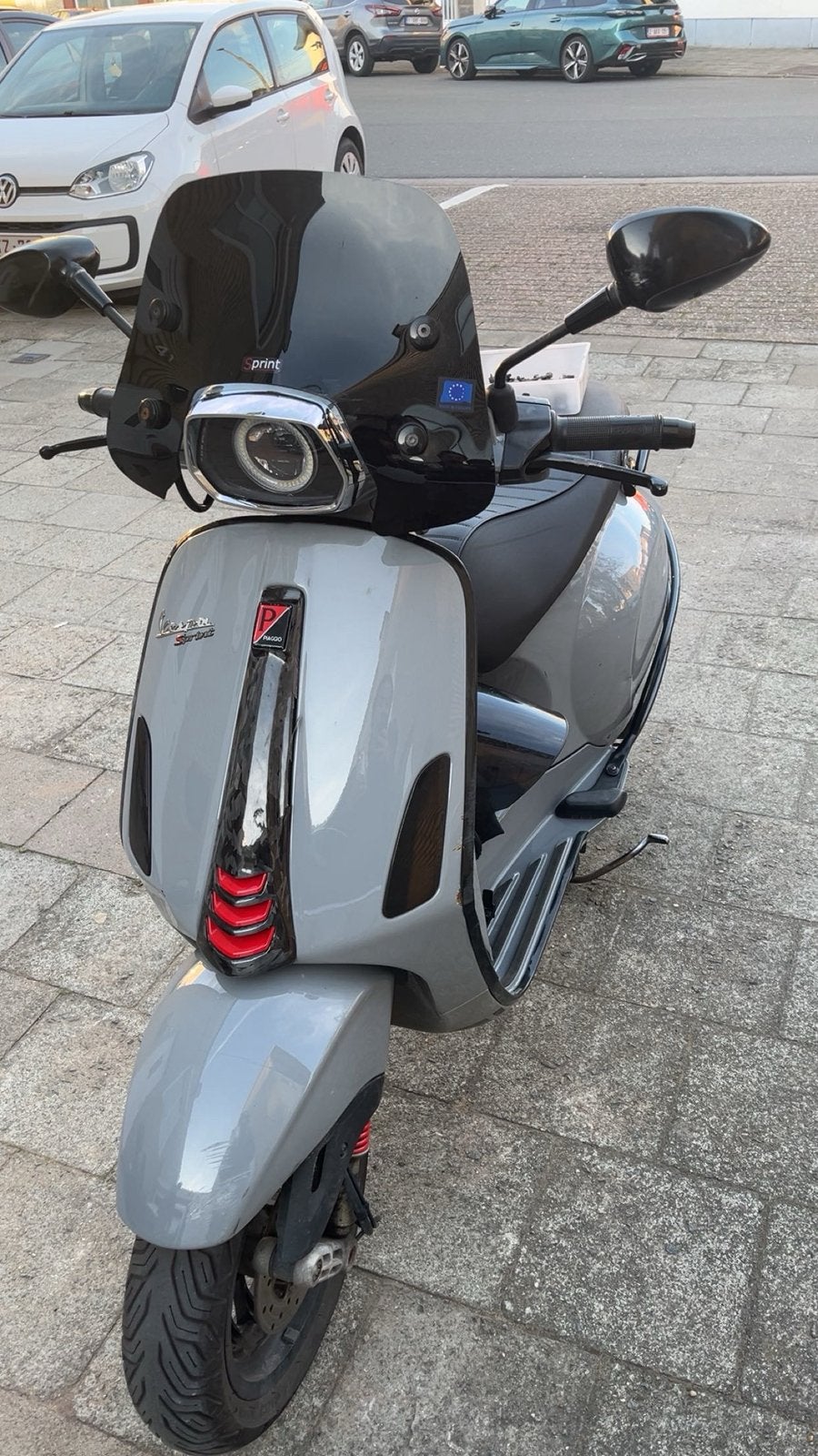 Vespa sprint, Fietsen en Brommers, Ophalen, Overige modellen, Klasse A (25 km/u), Zo goed als nieuw