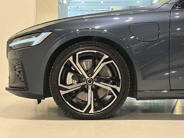Volvo V60 T6 Recharge Plus Dark + electr trekhaak, Auto's, Automaat, 1969 cc, Blauw, 18 g/km