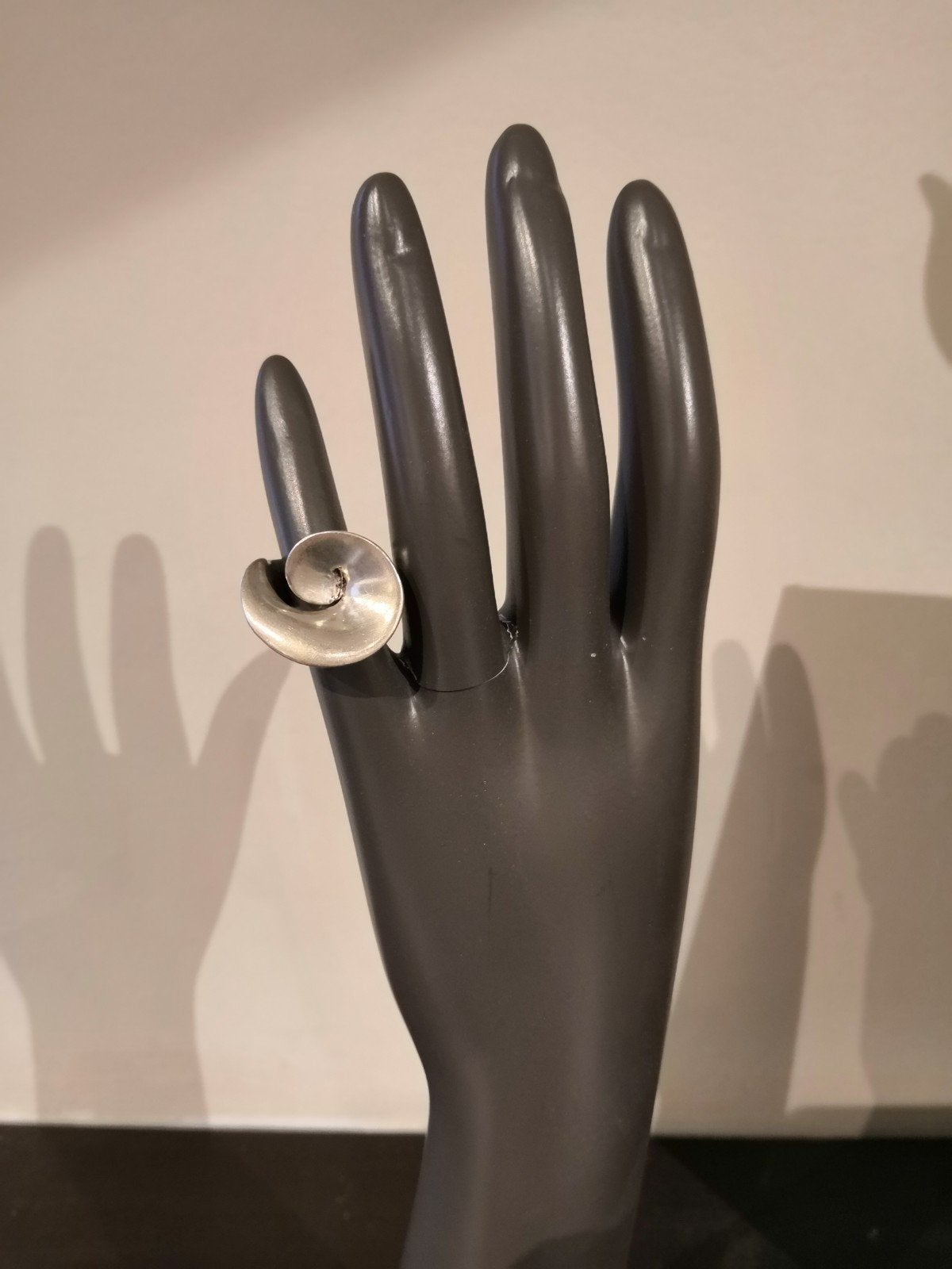 Bague en argent 925
Petite taille 
15€, Enlèvement, Argent, Argent