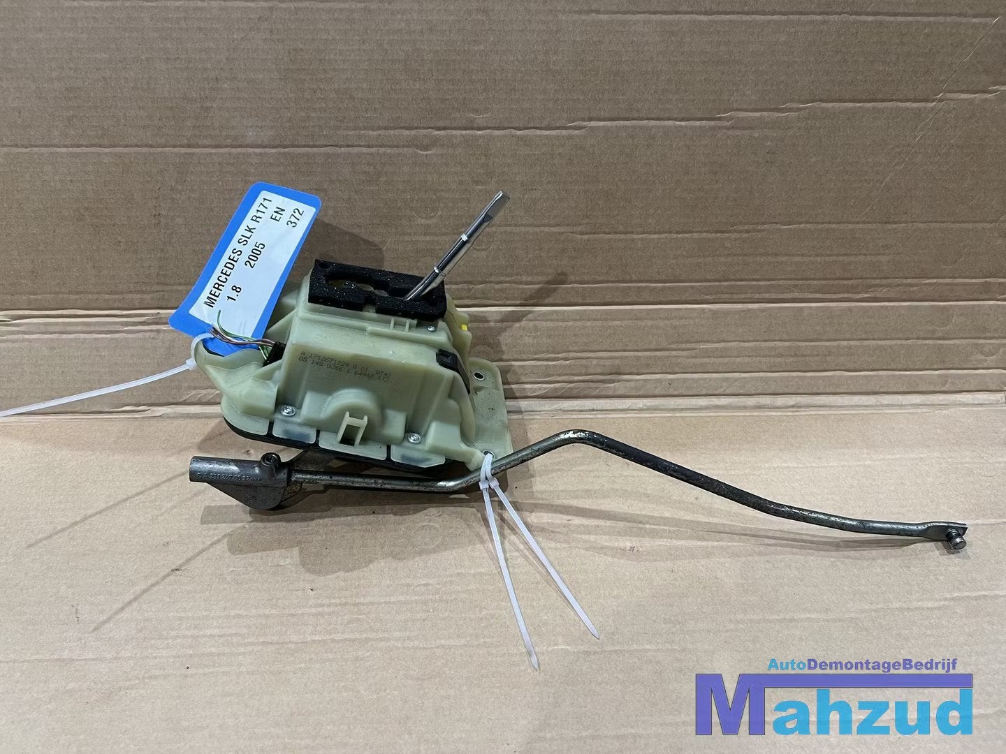 MERCEDES SLK R171 1.8 selectiehendel 2005-2011 A1712671244, Gebruikt, Mercedes-Benz AG, Mercedes-Benz, Mercedesstrasse 120
70372  Stuttgart, DE