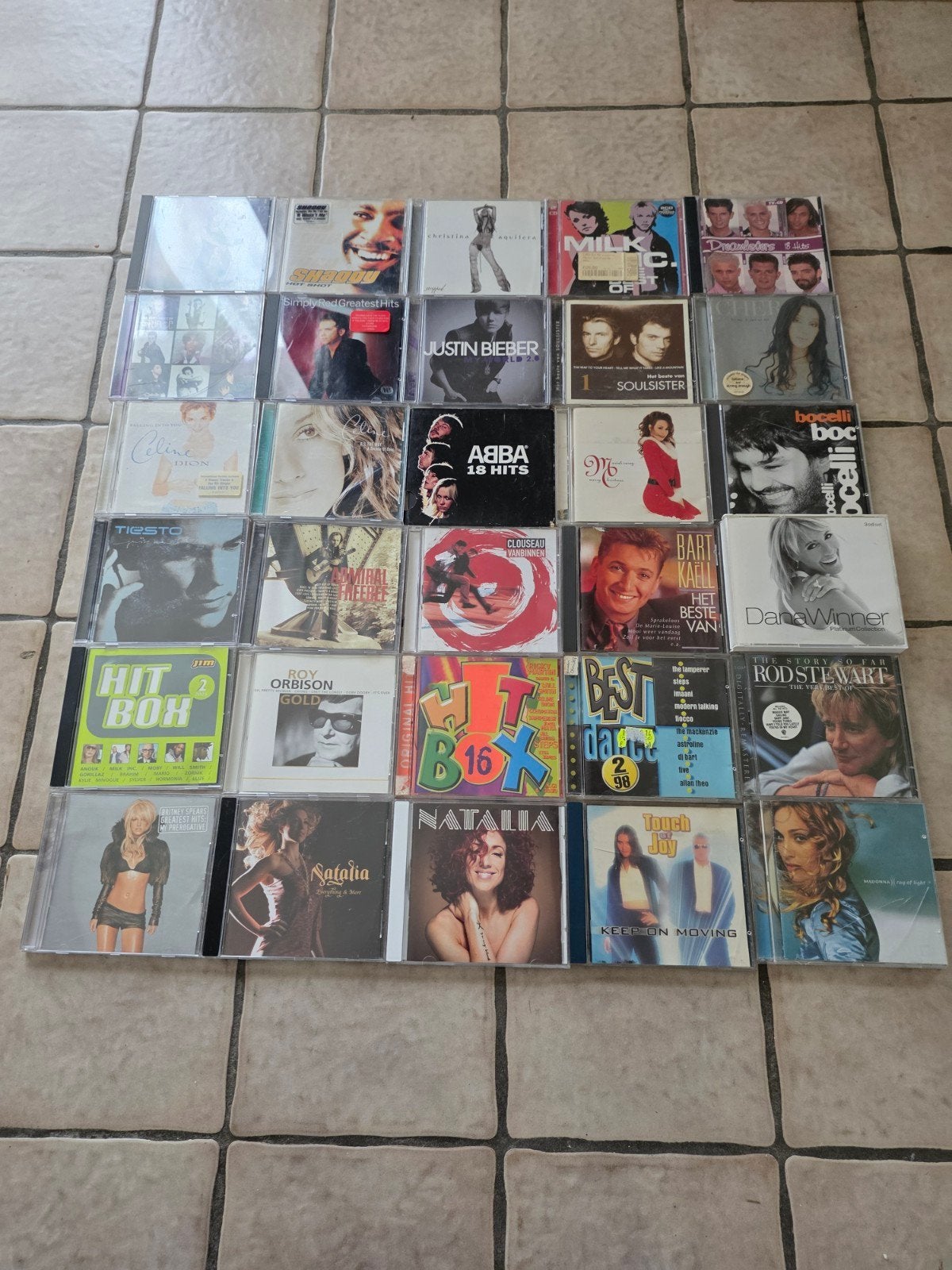81 cd's ( meerdere in doos niet meegteld) verzending kan, Ophalen