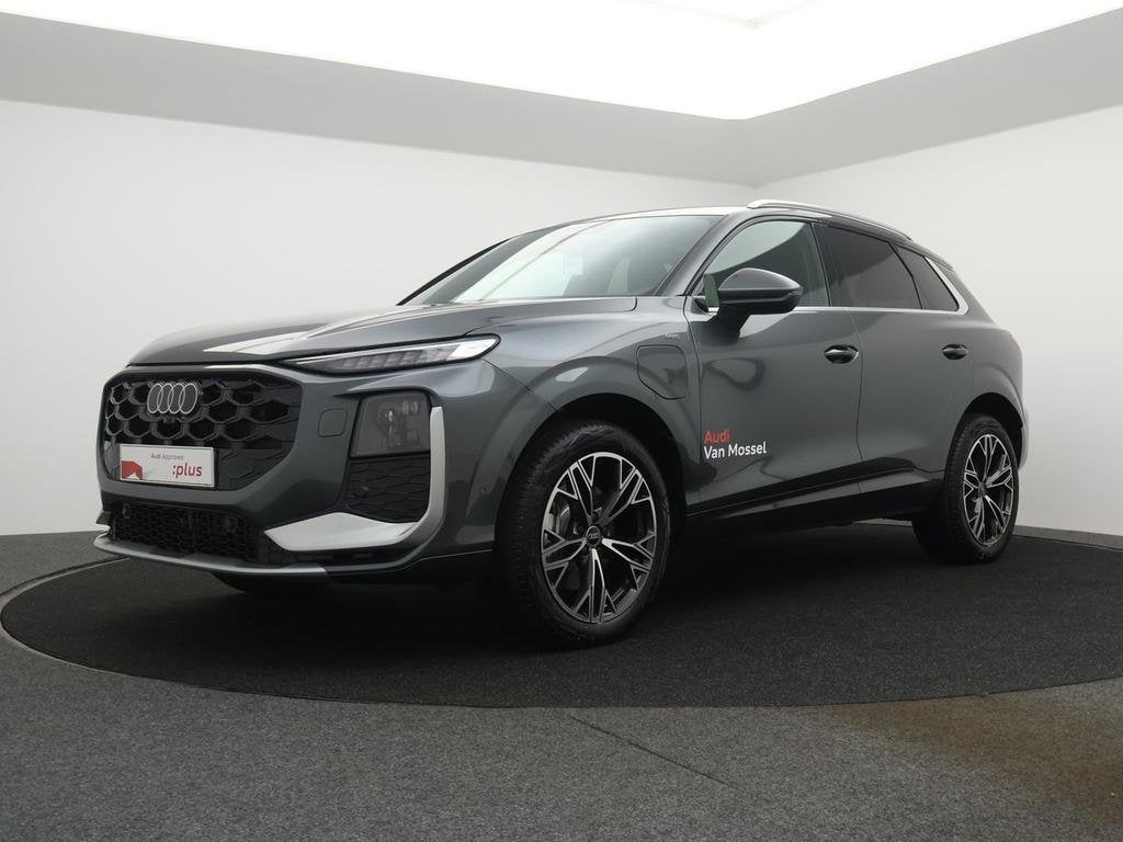 Audi Q3 SUV e-hybrid (PHEV) Q3 SUV e-hybrid 1.5 TFSI Corpora, Auto's, Automaat, 43 g/km, Hybride Elektrisch/Benzine, SUV of Terreinwagen