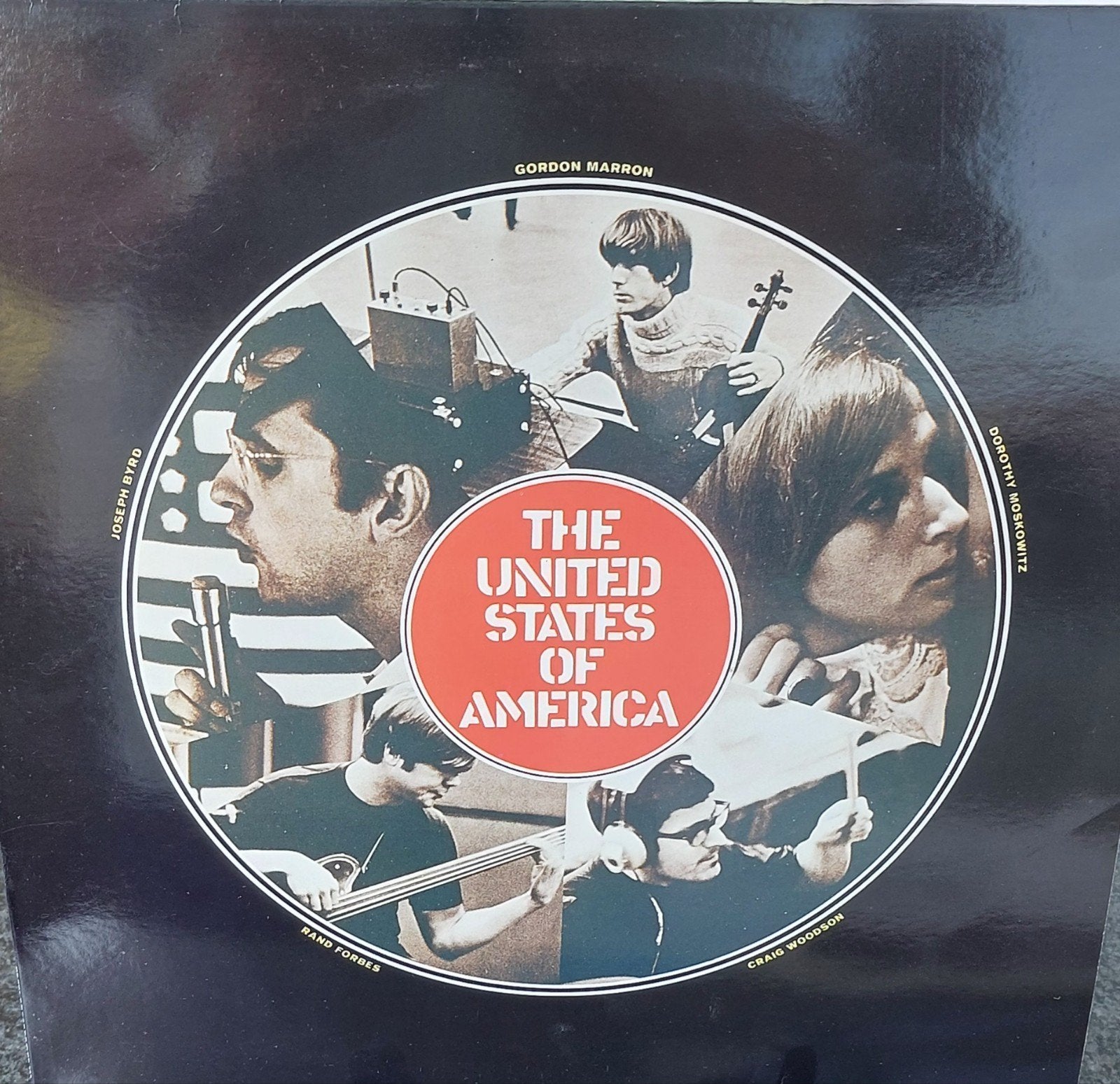 THE UNITED STATES OF AMERICA, Enlèvement ou Envoi