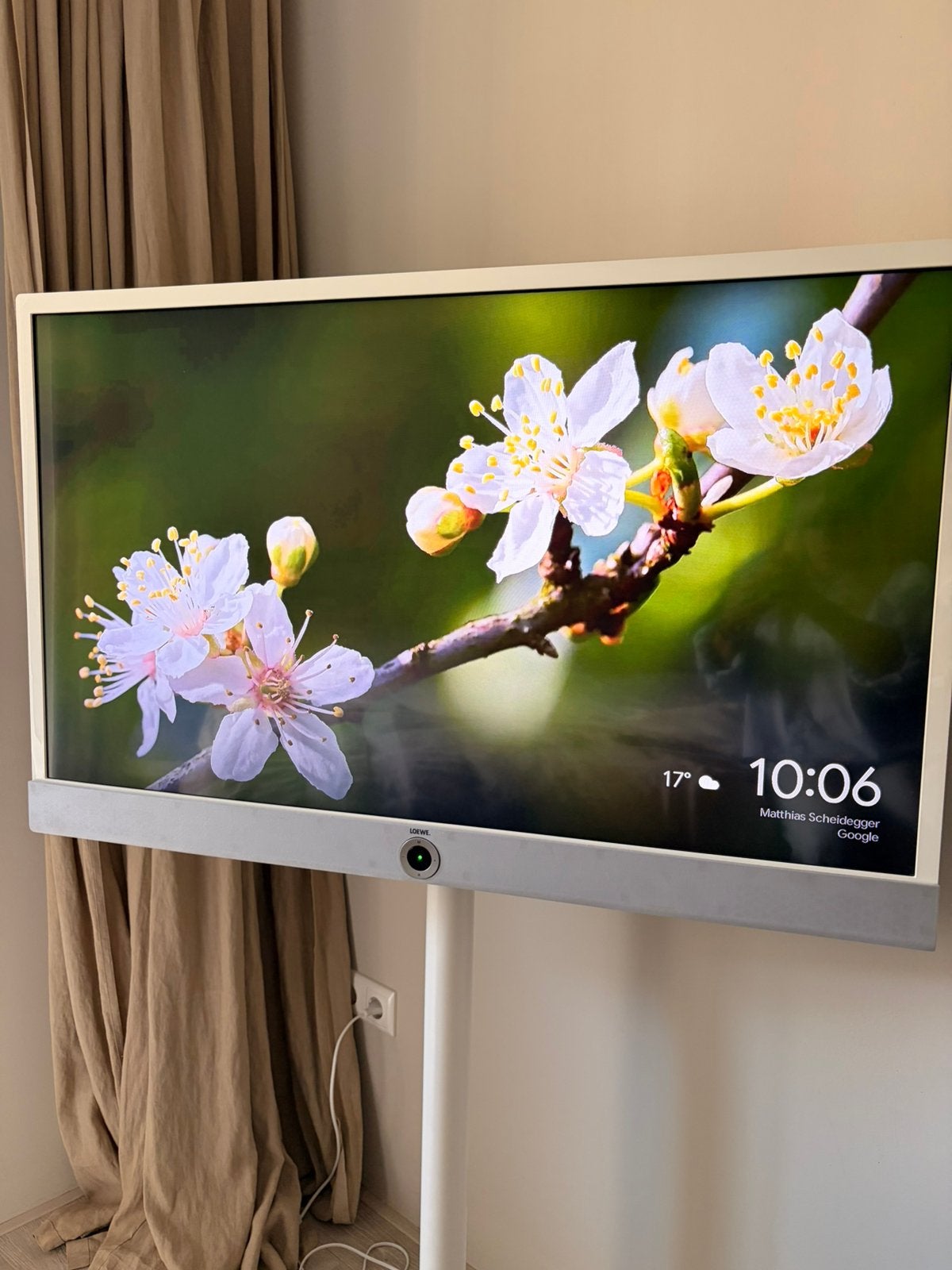 Loewe connect ID46 + draaibare standaard+afstandsbediening., Autres marques, LED, Enlèvement, Utilisé
