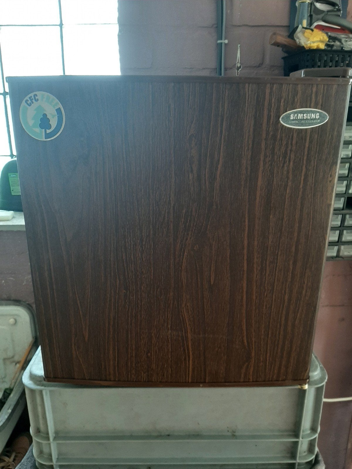Mini ijskast met gasbol, Elektronische apparatuur, Koelkasten en IJskasten, Ophalen, Gebruikt, Met vriesvak, Minder dan 85 cm
