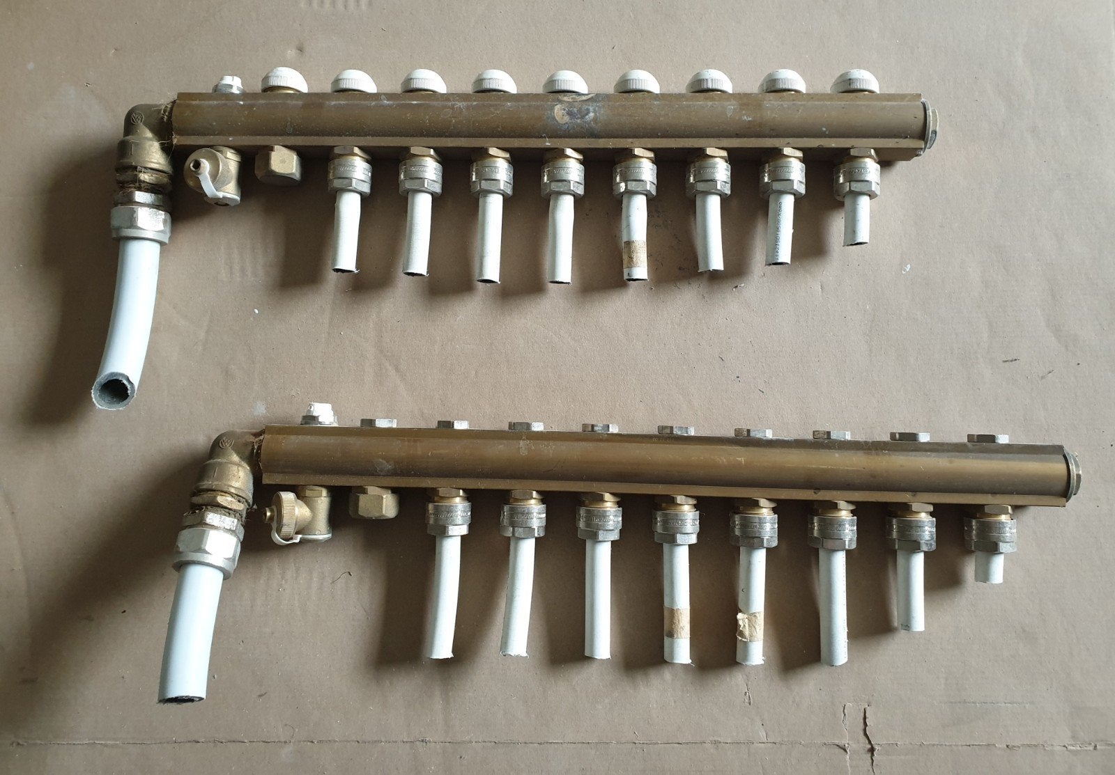 2st verwarmingscollector met toebehoren - 10 aftakkingen, Doe-het-zelf en Bouw, Ophalen