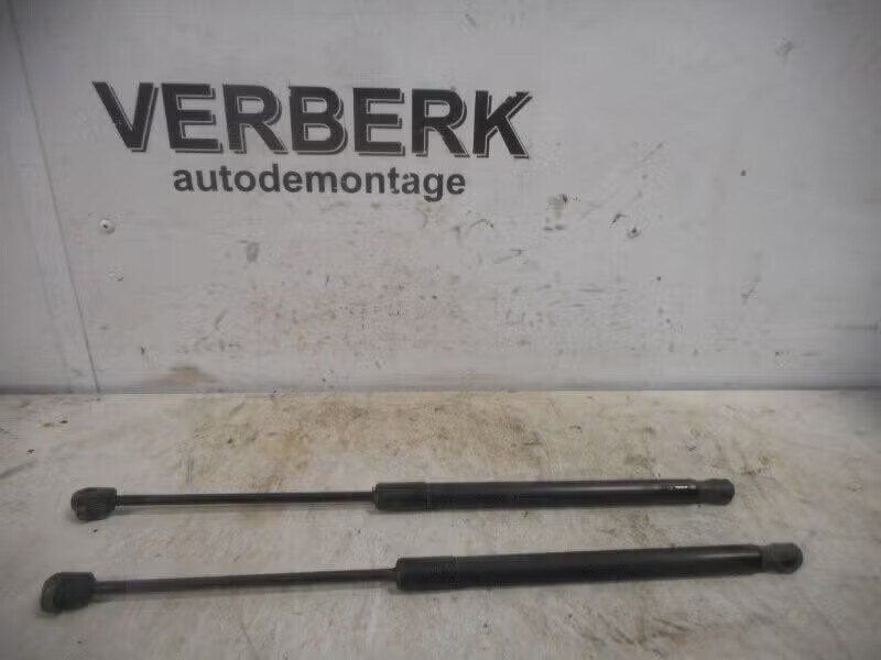 GASDRUKVEERSET ACHTER Ford Focus 2 (01-2004/09-2012), Enlèvement ou Envoi, Henry-Ford-Straße 1 50735 Köln, DE, Ford-Werke GmbH
