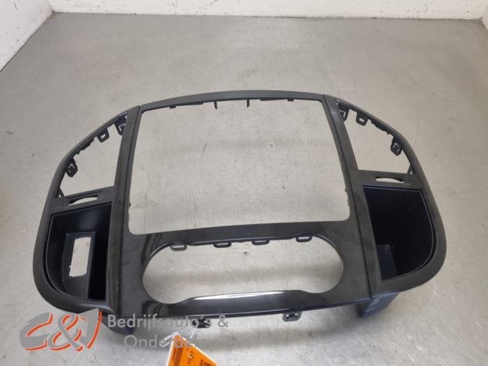 Cadre radio d'un Mercedes Vito, 3 mois de garantie, Utilisé, -, -