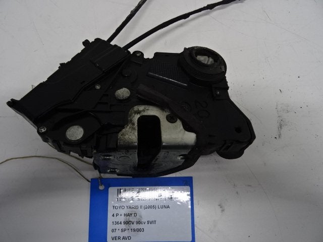PORTIERSLOT RECHTS VOOR Toyota Yaris II (P9), Gebruikt, Voor, Toyota