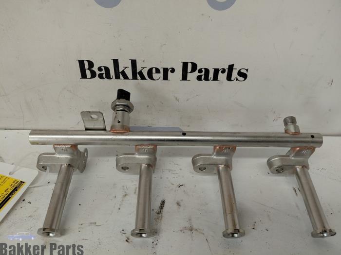 Galerij (Injectie) van een Volvo V60, Gebruikt, -, -, Volvo
