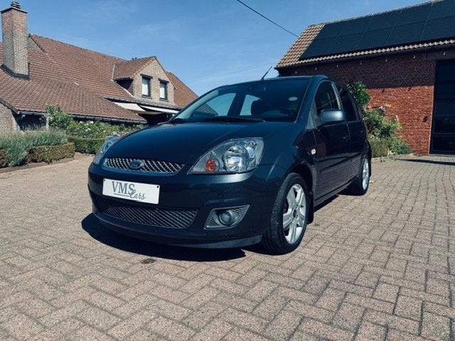 Ford Fiesta 1.3 Essence * Garantie * Climatiseur *, 144 g/km, Argent ou Gris, Achat, Garantie prolongée