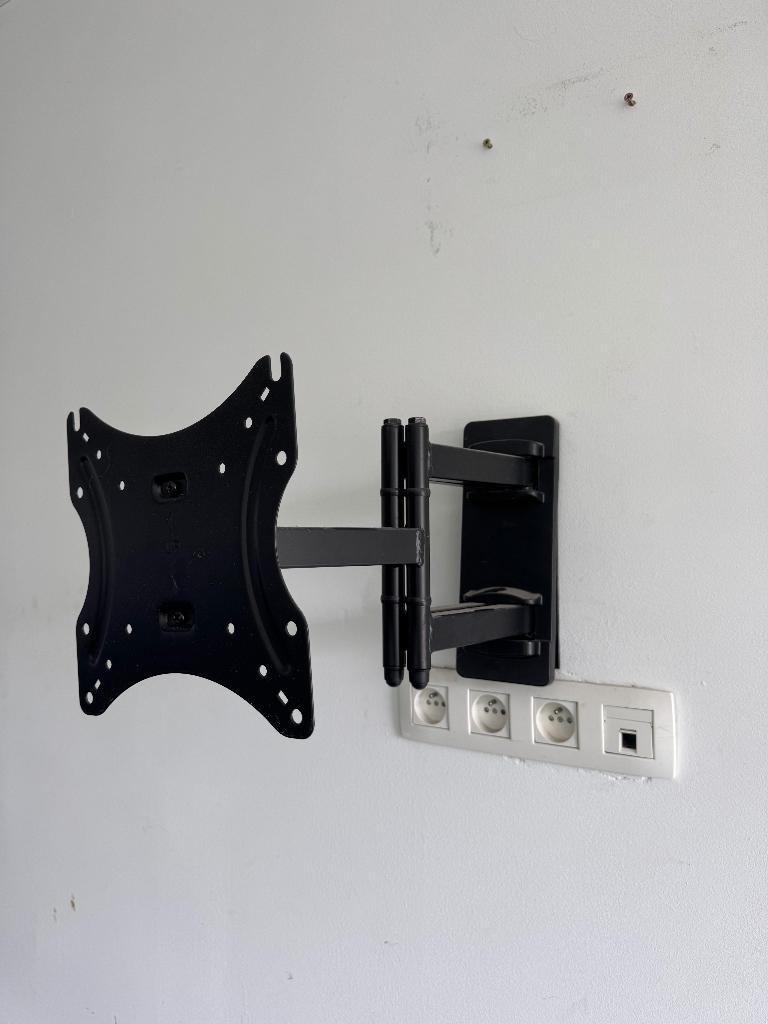 Wall TV Mount universeel, Ophalen, Gebruikt