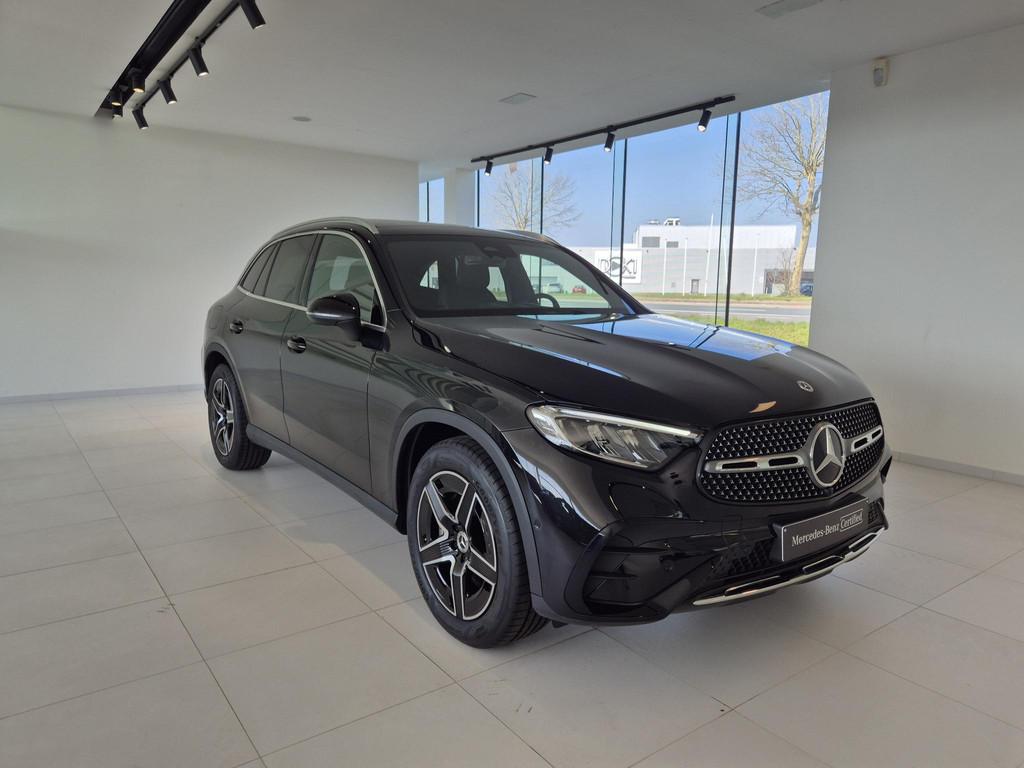 Mercedes-Benz GLC-Klasse 200 4MATIC SUV AMG Line | Panoramis, Auto's, Automaat, Stof, Gebruikt, Zwart