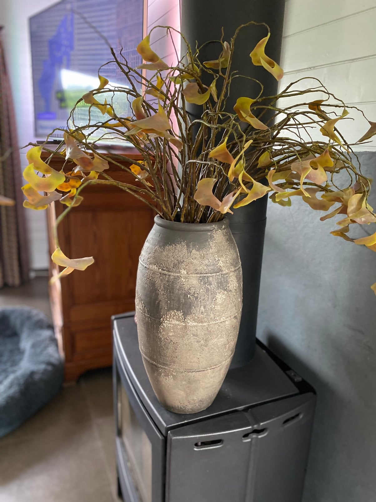 Antieke vaas met kunstbloemen, Ophalen, Zo goed als nieuw