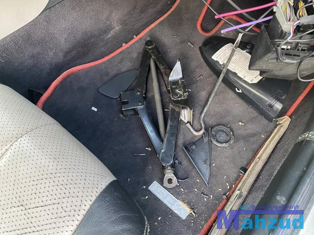 MERCEDES SLK R170 krik 1996-2004, Auto-onderdelen, Banden en Velgen, Gebruikt, Mercedes-Benz AG, Mercedesstrasse 120
70372  Stuttgart, DE