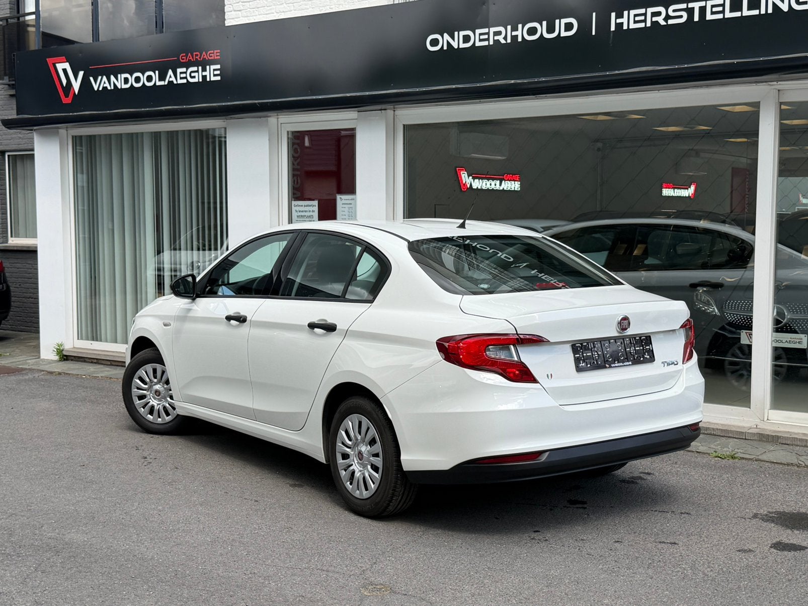 Fiat Tipo 1.4i  - Airco - ESP - Radio, Auto's, Fiat, Voorwielaandrijving, 4 deurs, Stof, 4 cilinders