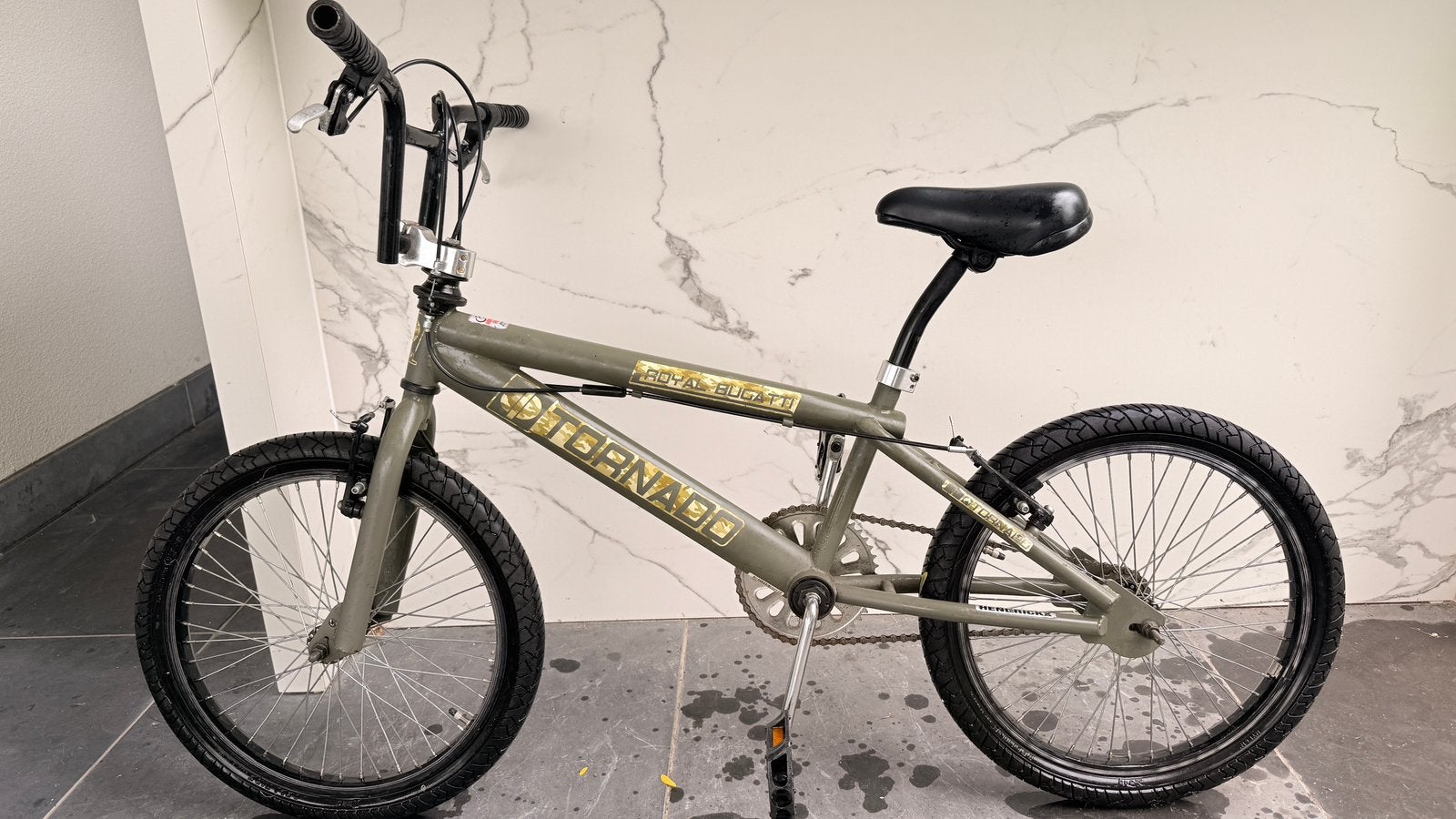 Stoere BMX / Crossfiets Royal Bugatti Tornado (20 inch), Fietsen en Brommers, Ophalen, Zo goed als nieuw, V-brakes