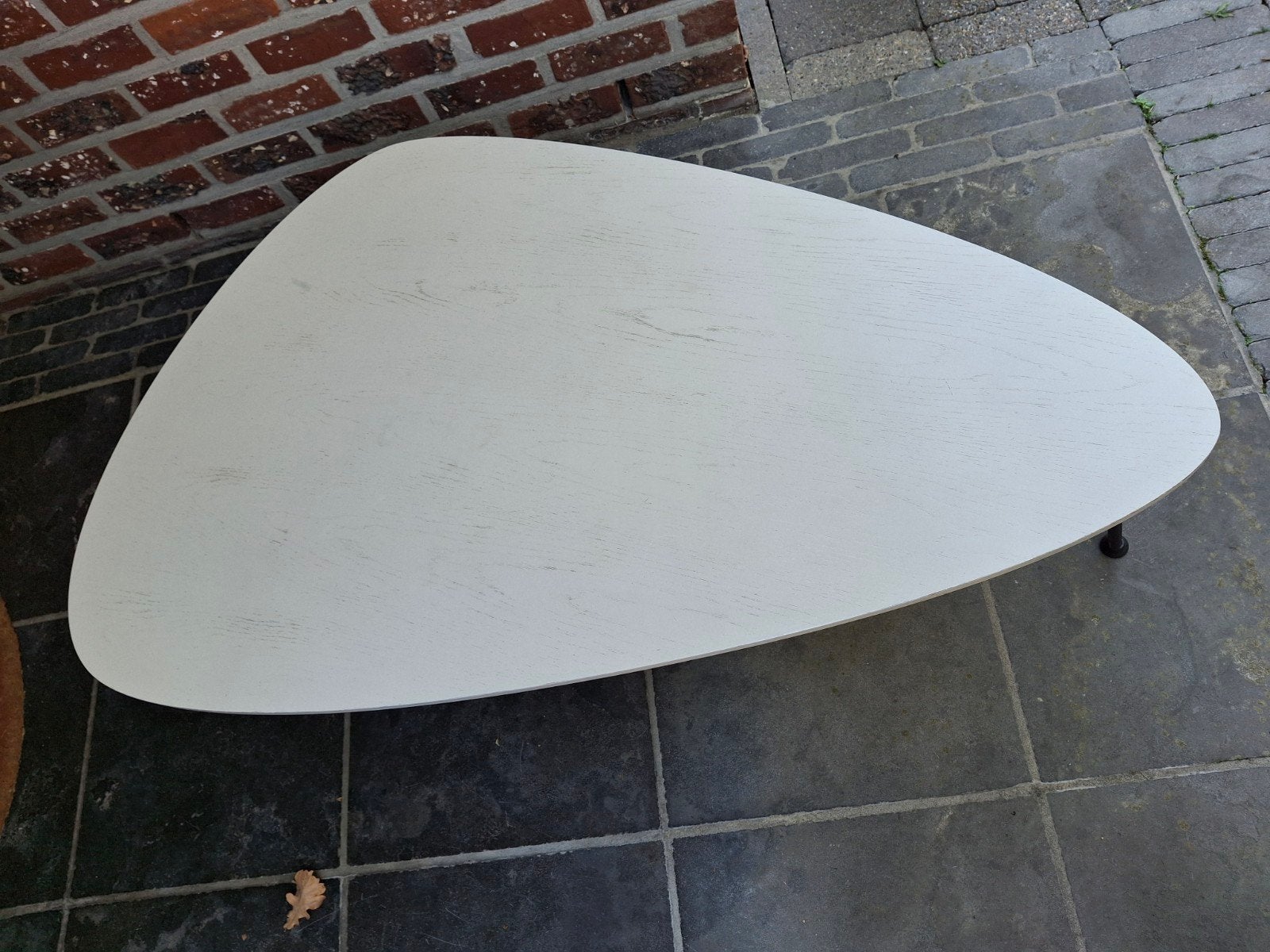 Vincent Sheppard bijzettafel Rozy organische vorm, Ophalen, Minder dan 45 cm, Metaal of Aluminium, 75 cm of meer