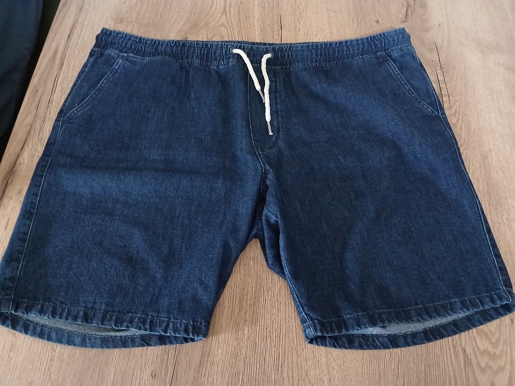 2 Jeans korte broeken, Ophalen of Verzenden, Zo goed als nieuw, Blauw, C&A