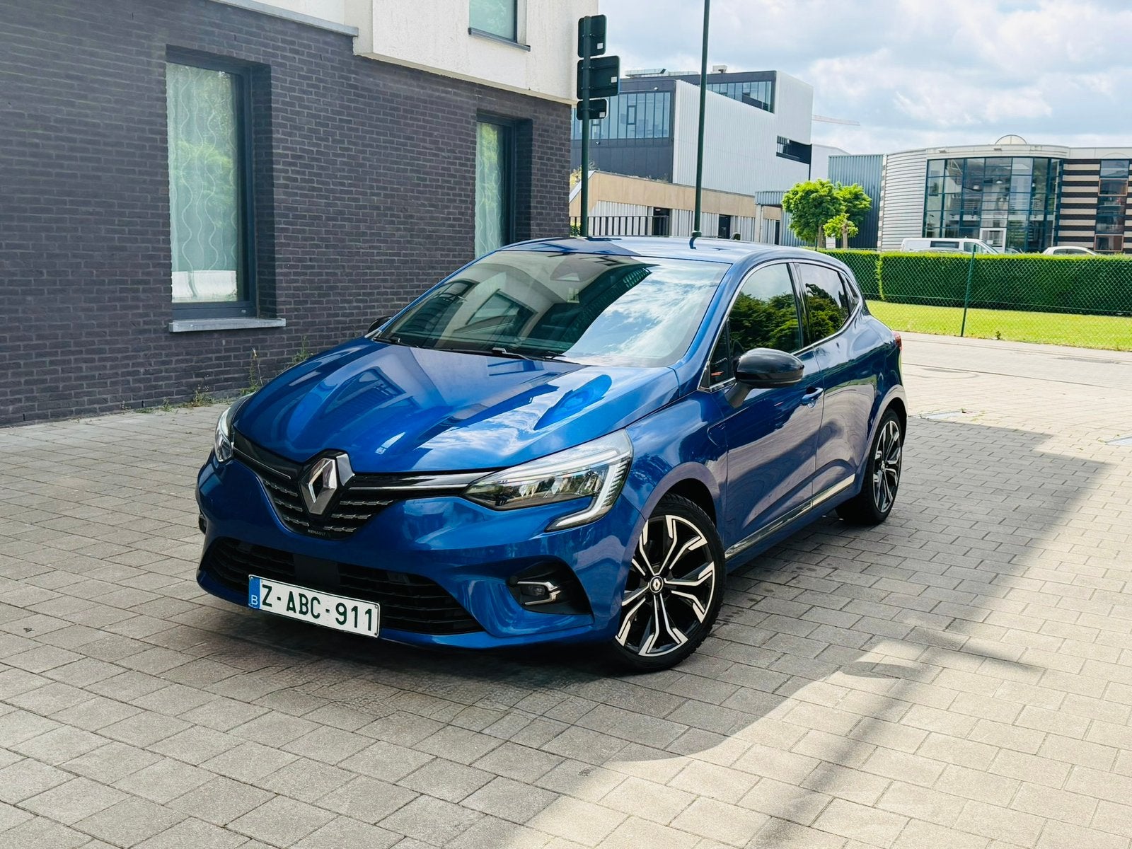 Renault Clio 1.6 Hybrid E-Tech AUTOMATIQUE, Achat, Euro 6, Entreprise, Entretenue par le concessionnaire