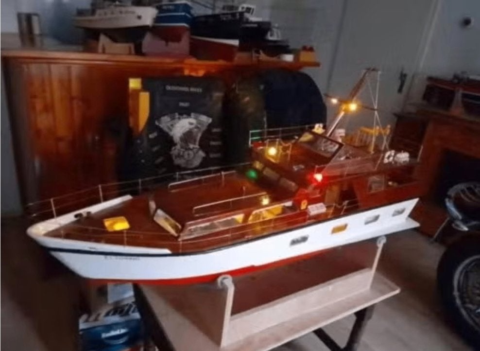 Pracht RC Yacht EL Torino .Volledig ingericht. Inc extra s, Hobby en Vrije tijd, Ophalen, Zo goed als nieuw, Groter dan 1:32, Overige merken
