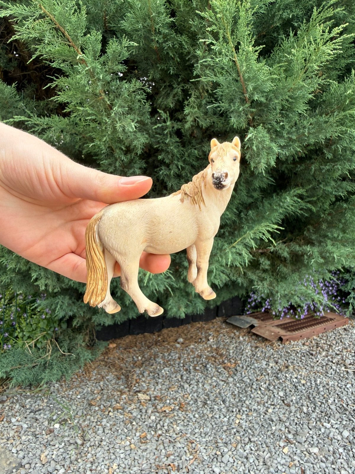 Figurine cheval miniature réaliste, Envoi, Neuf