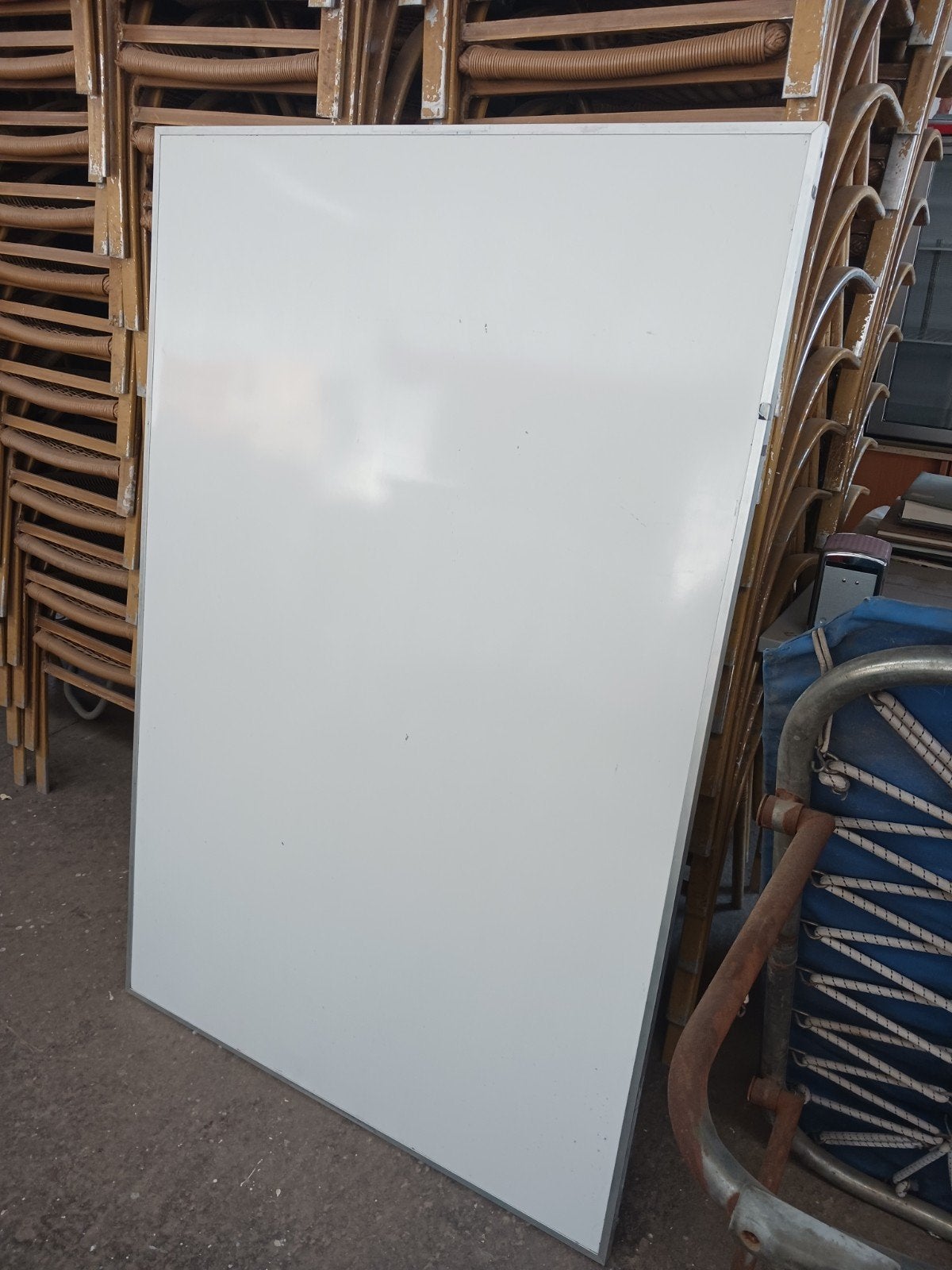 bureau bord, Ophalen