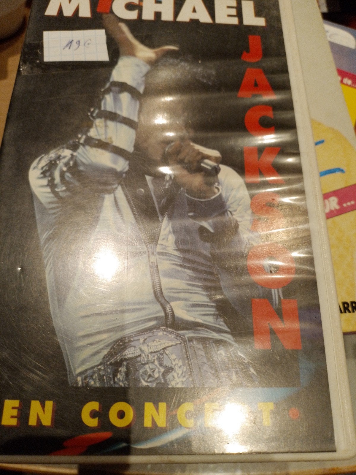 K7video en concert michael jackson, Enlèvement ou Envoi