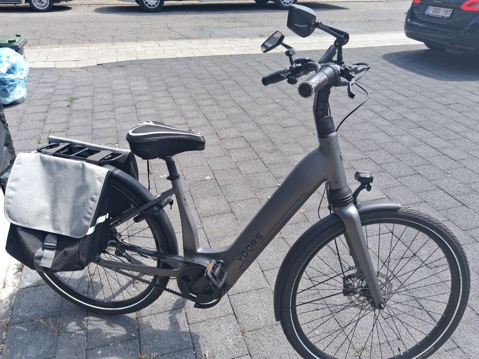 2 in nieuwstaat elect fietsen, Ophalen
