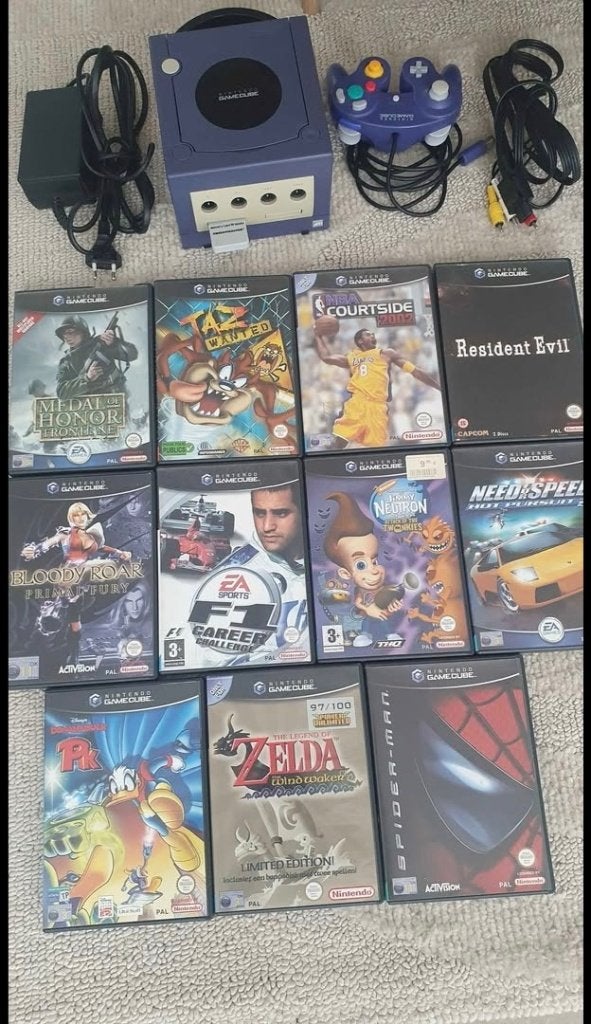 Nintendo gamecube  11jeux, Games en Spelcomputers, Spelcomputers | Nintendo GameCube, Ophalen, Gebruikt, Met 1 controller, Paars