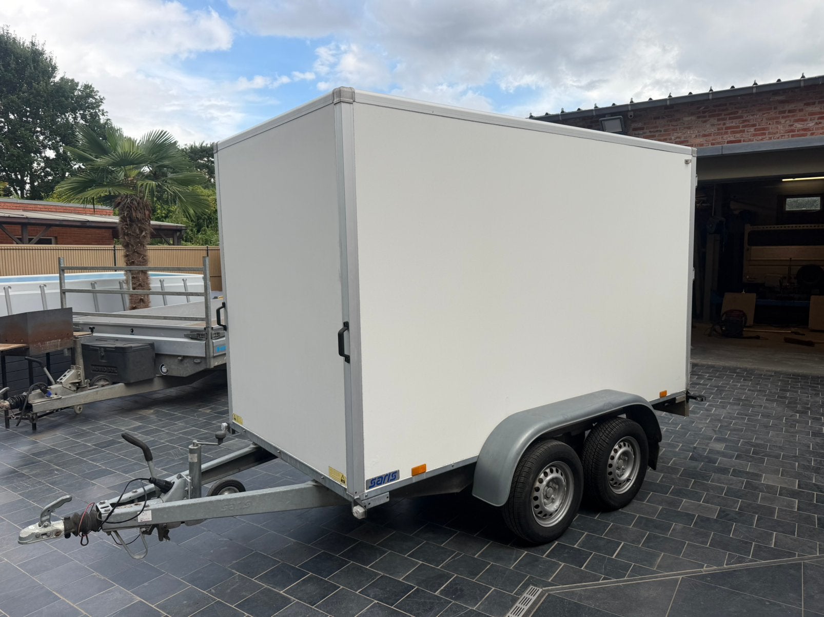 Gesloten aanhangwagen saris, Auto diversen, Aanhangers en Bagagewagens, Ophalen, Zo goed als nieuw