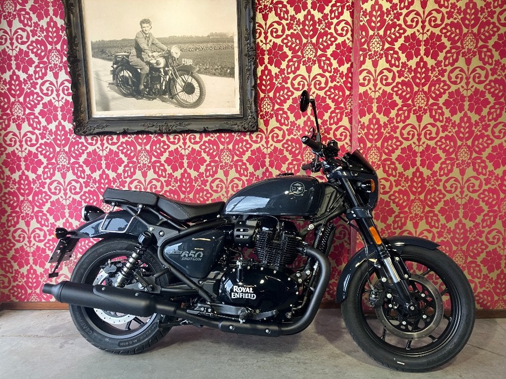 Bijna nieuwe Royal Enfield shotgun super meteor 650 bj 2025, Motoren, 2 cilinders, Nieuw, Motorrijbewijs A, Bedrijf