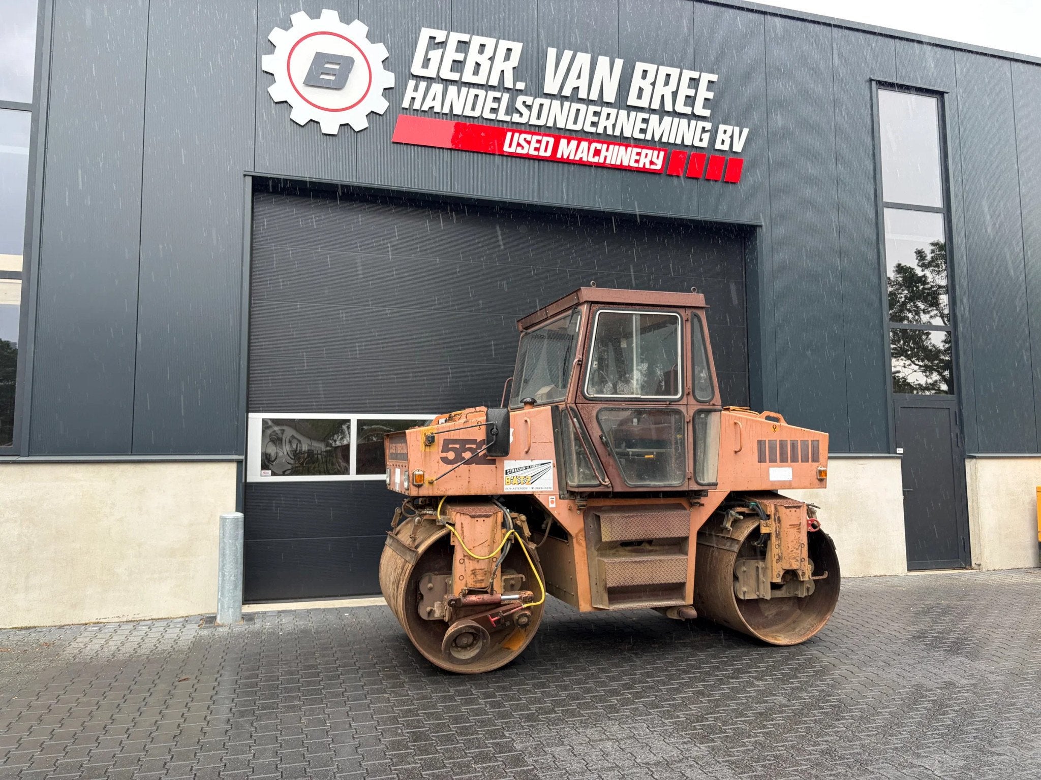Case W552 trilwals/wegenwals/tandemwals