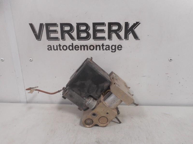 ABS POMP Audi 100 Avant Quattro (C4) (AUDI4AO614111B), Gebruikt, Audi
